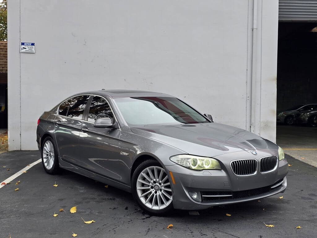 2011 BMW 5 Series 535i Sedan RWD