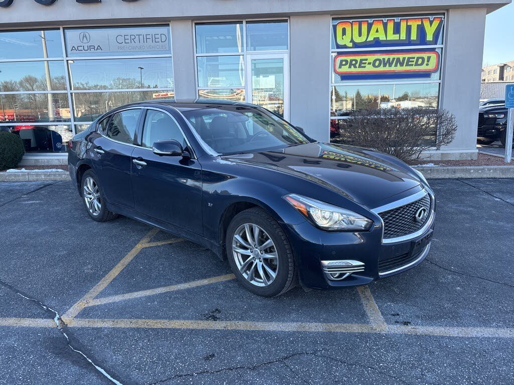 2015 INFINITI Q70