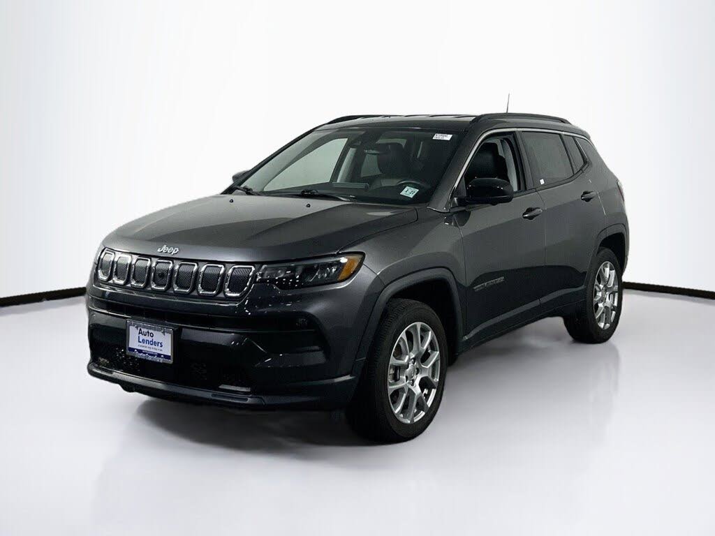 2022 Jeep Compass Latitude Lux 4WD