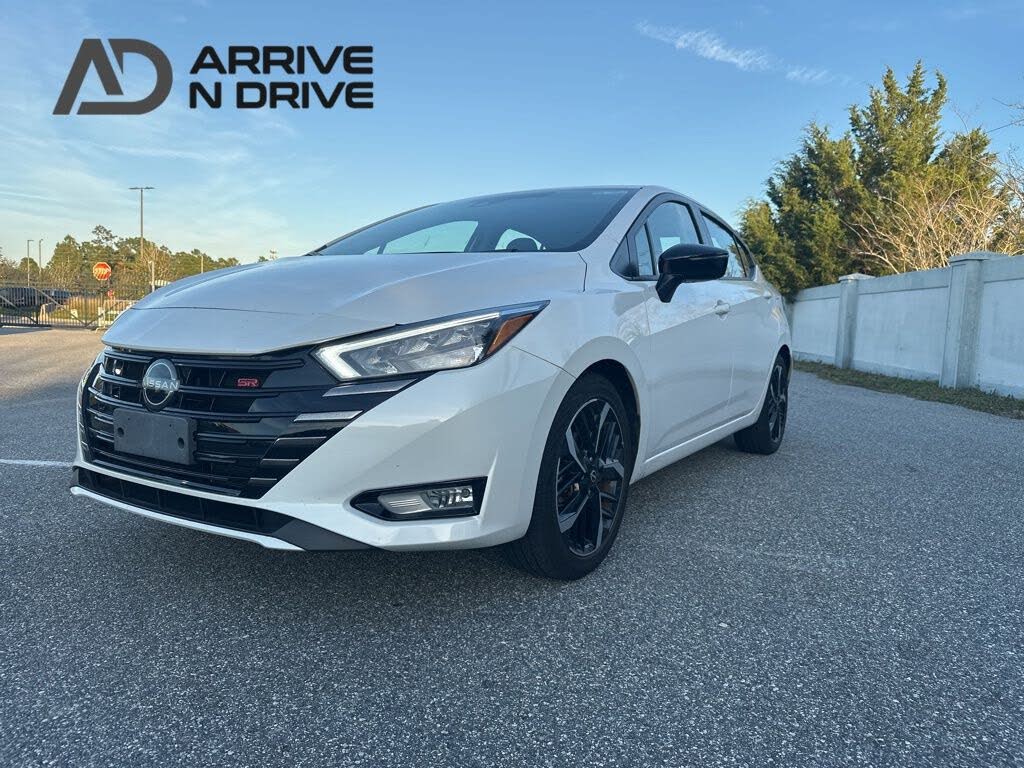 2024 Nissan Versa SR FWD