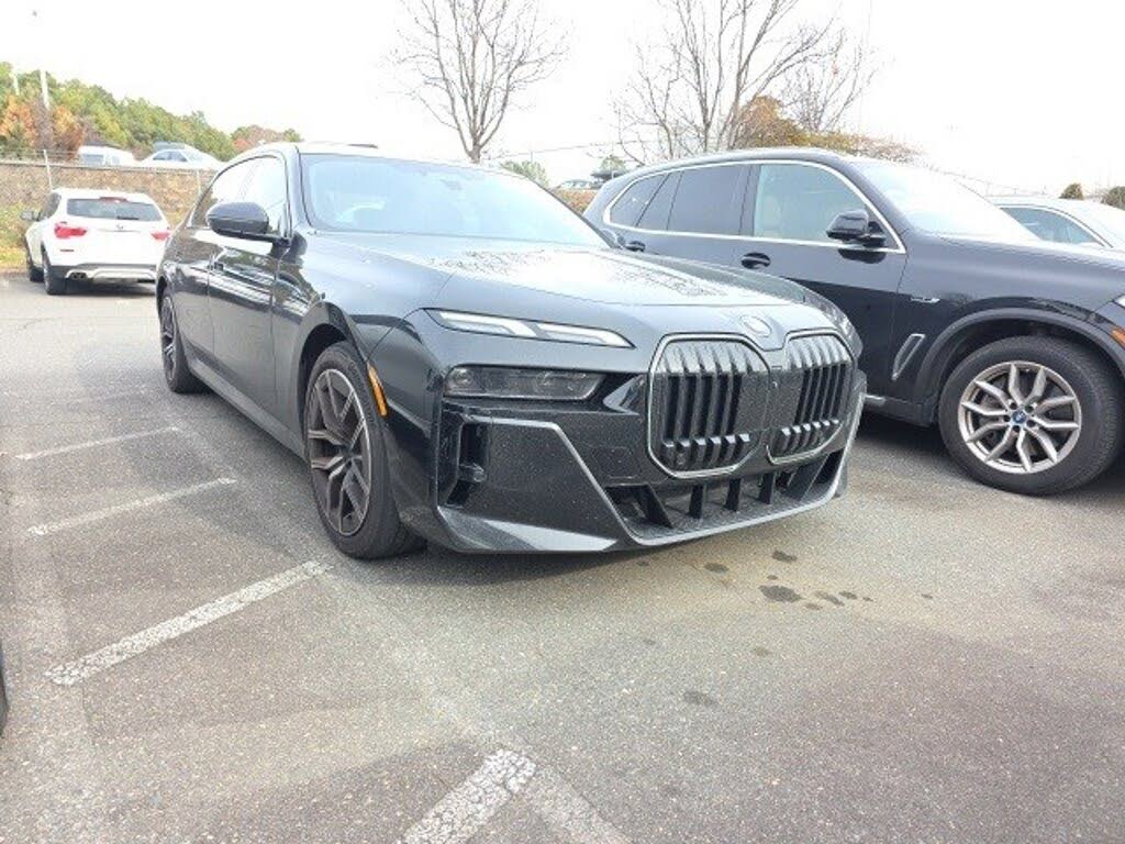 2025 BMW 7 Series 740i xDrive