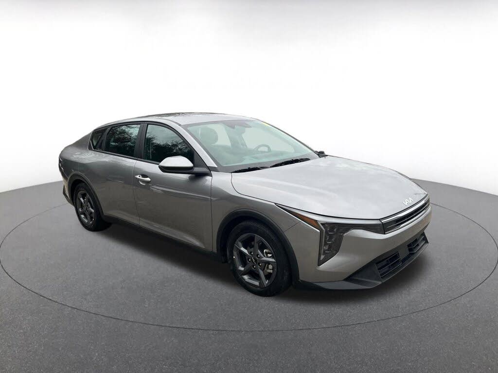 2025 Kia K4 LXS FWD