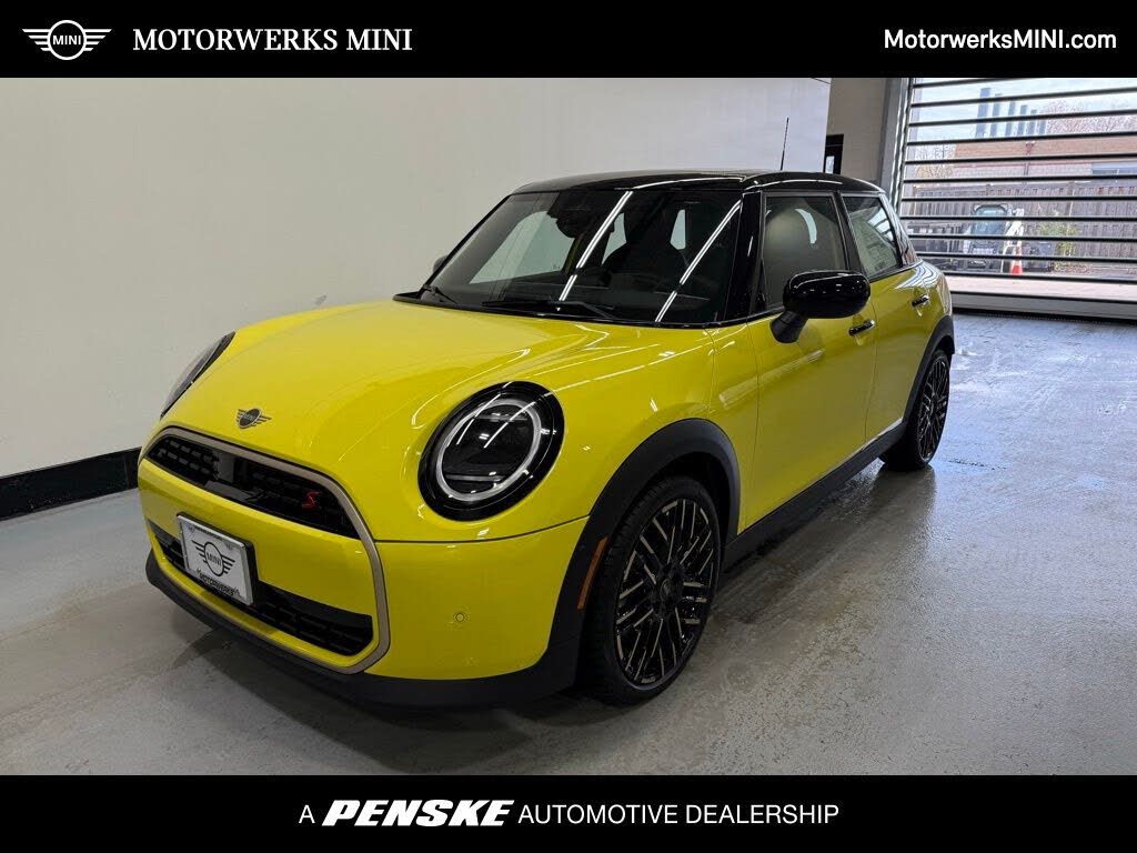 2025 MINI Cooper S Signature Trim 4-door Hatchback