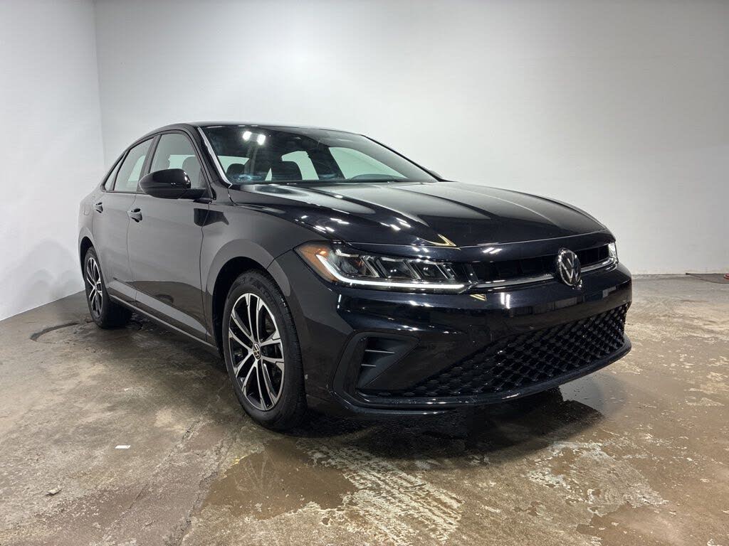 2025 Volkswagen Jetta Sport FWD