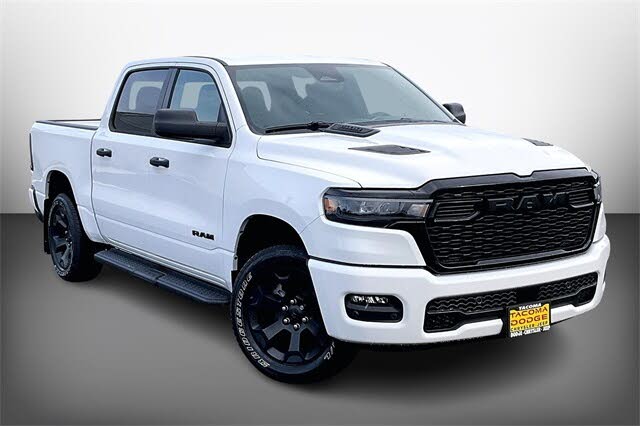 2026 RAM 1500 Express Crew Cab 4WD