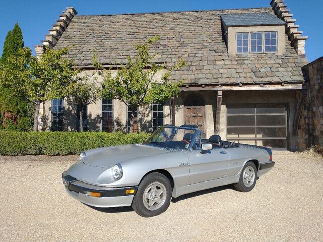 1986 Alfa Romeo Spider Veloce RWD