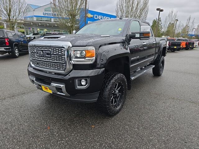 2019 GMC Sierra 2500HD Denali Crew Cab 4WD
