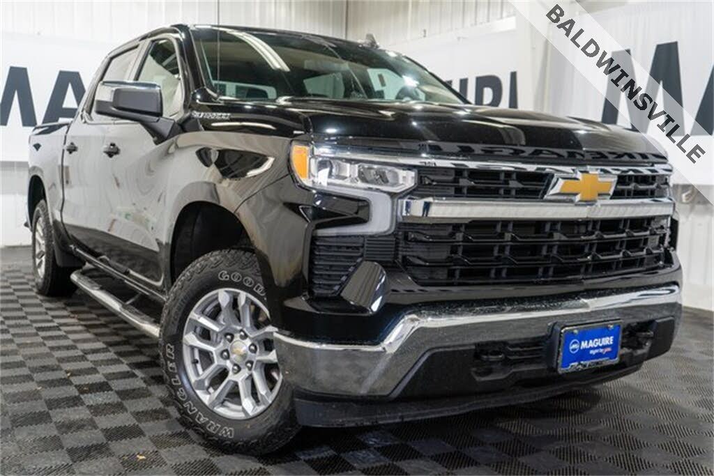 2022 Chevrolet Silverado 1500 LT Crew Cab 4WD