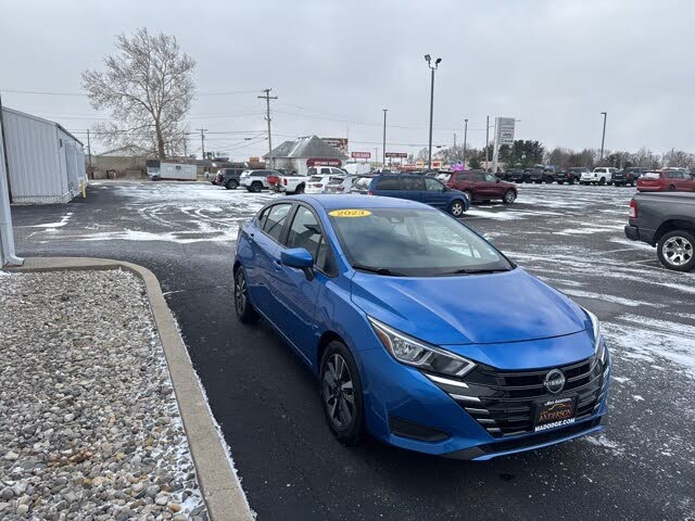 2023 Nissan Versa SV FWD