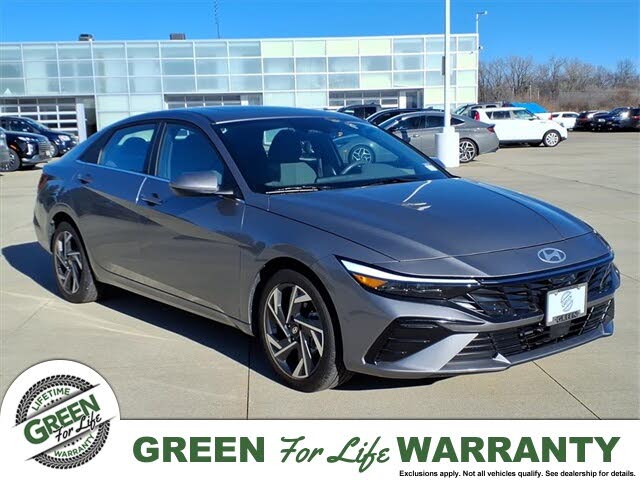 2024 Hyundai Elantra SEL FWD