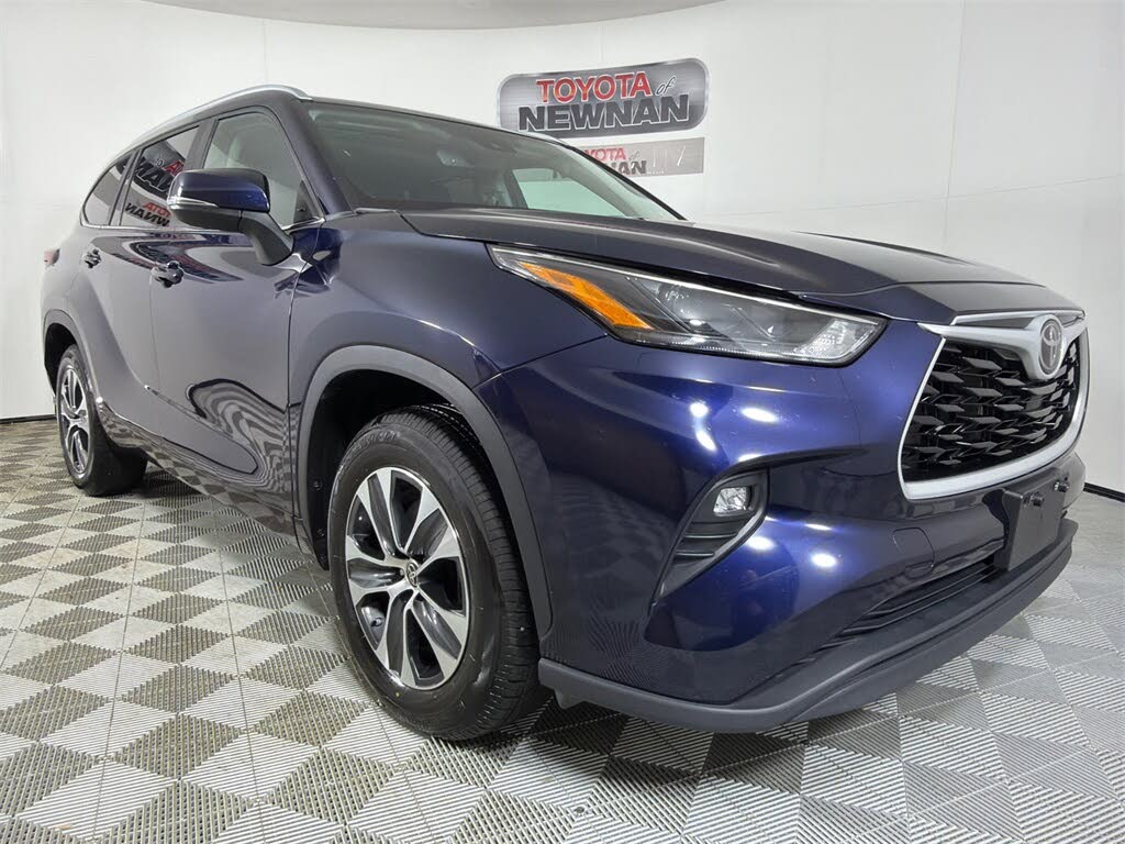 2024 Toyota Highlander XLE FWD