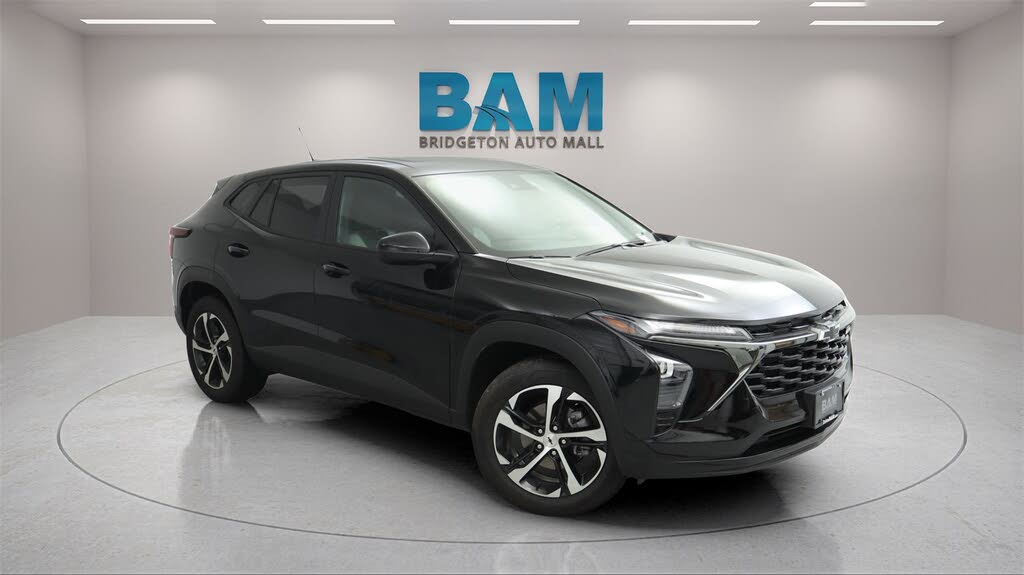 2025 Chevrolet Trax RS with 1RS FWD