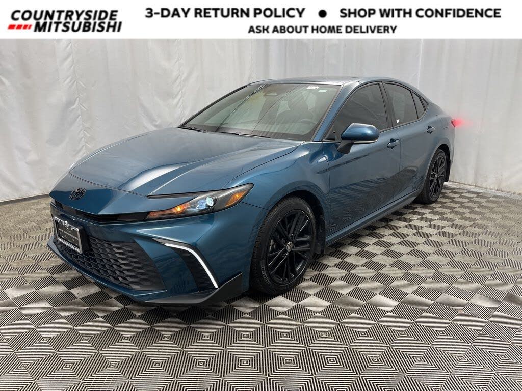 2025 Toyota Camry SE FWD