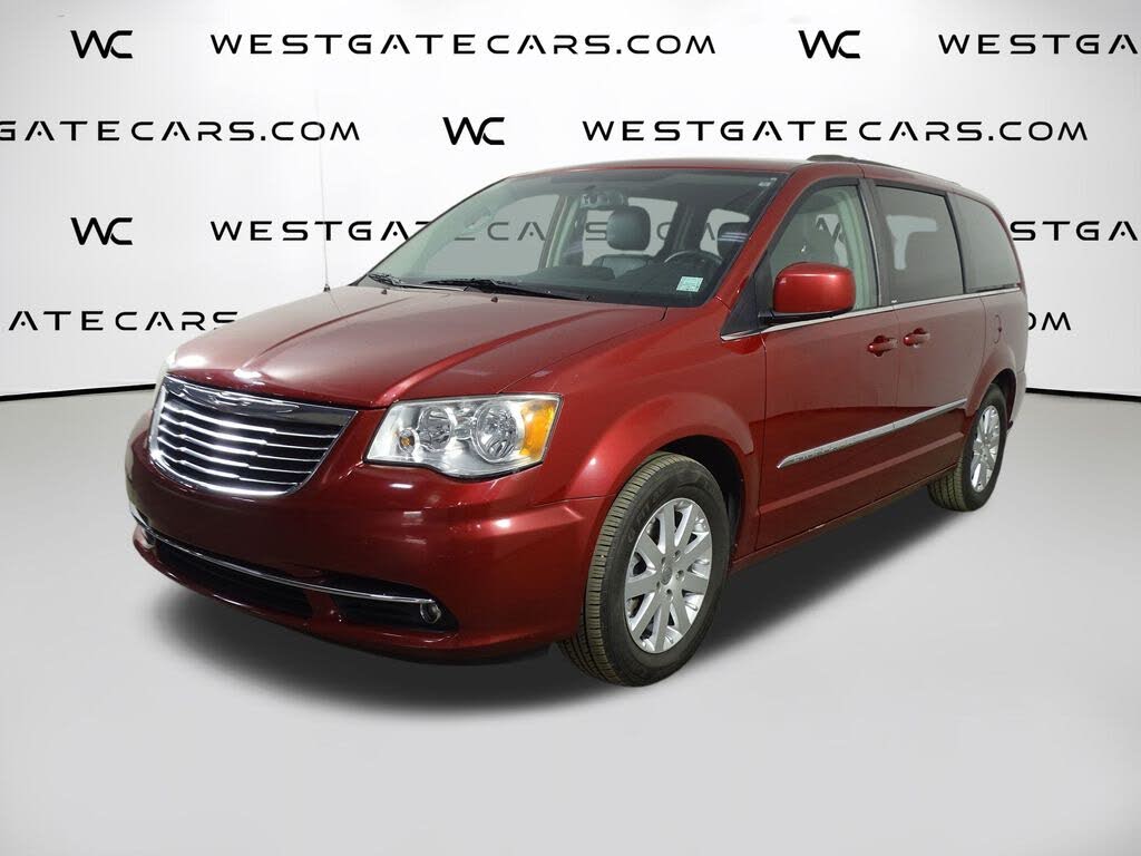 2014 Chrysler Town & Country Touring FWD