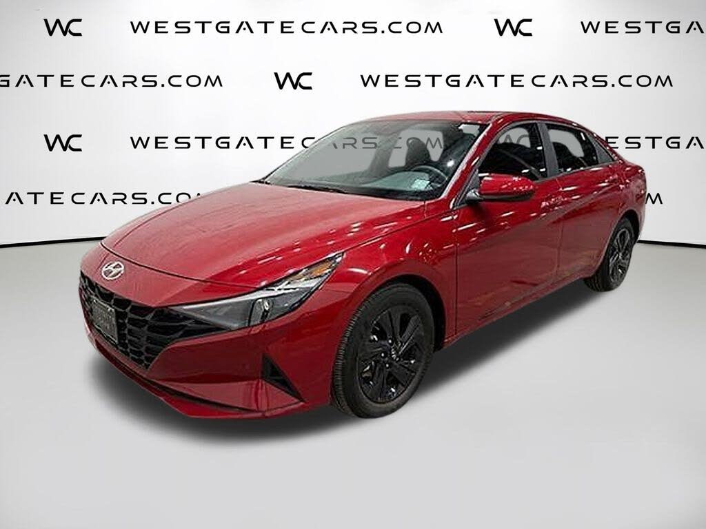 2022 Hyundai Elantra SEL FWD