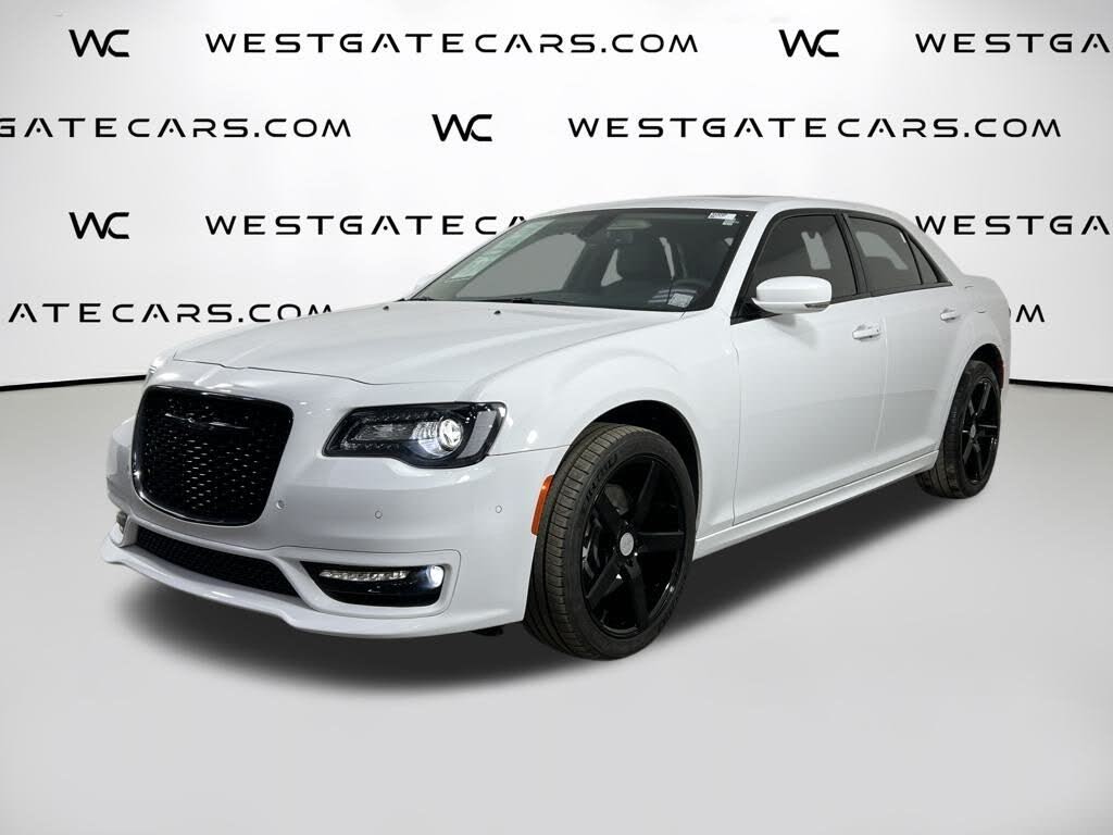 2023 Chrysler 300 Touring L AWD