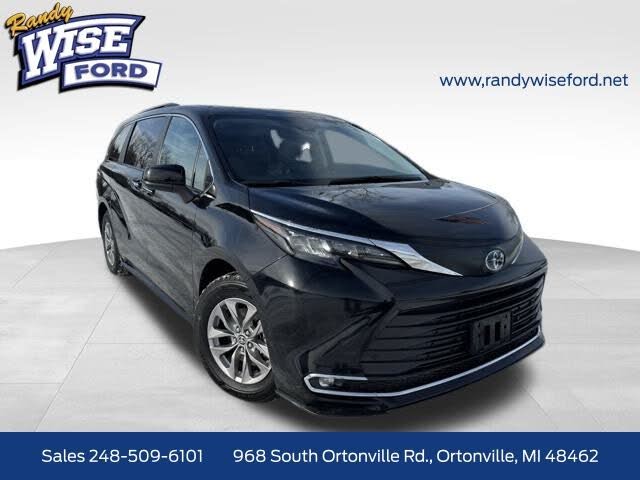 2024 Toyota Sienna XLE 7-Passenger FWD