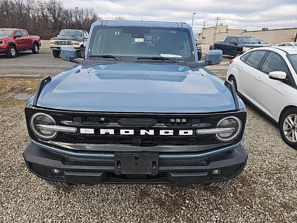 2025 Ford Bronco Outer Banks 4-Door 4WD