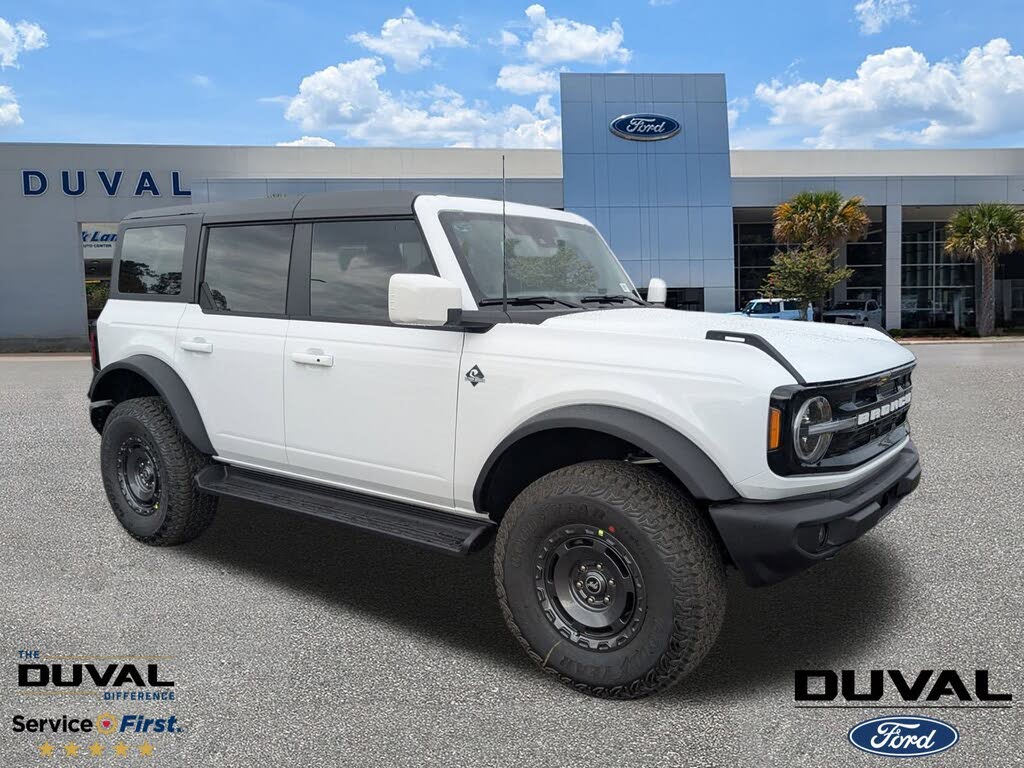 2025 Ford Bronco Outer Banks 4-Door 4WD