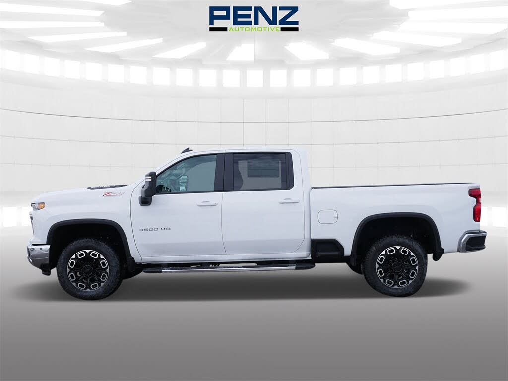2026 Chevrolet Silverado 3500HD LT Crew Cab 4WD