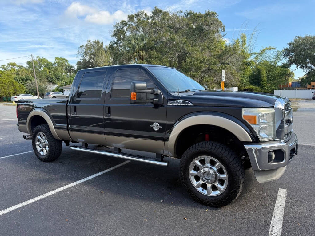 2013 Ford F-250 Super Duty Lariat Crew Cab 4WD