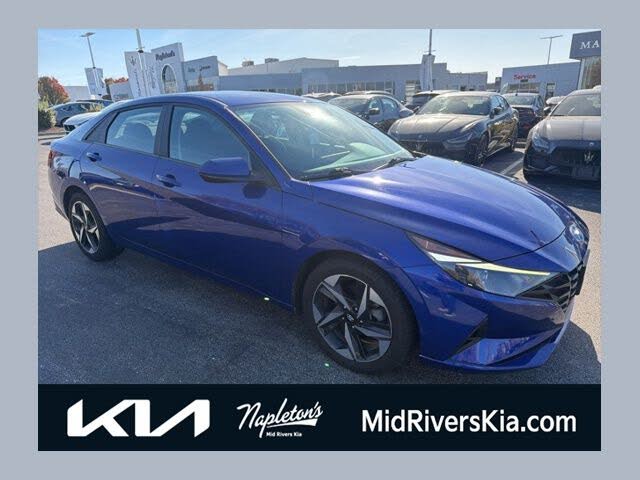 2023 Hyundai Elantra SEL FWD