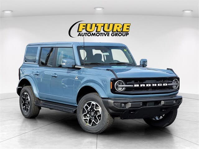 2025 Ford Bronco Outer Banks 4-Door 4WD