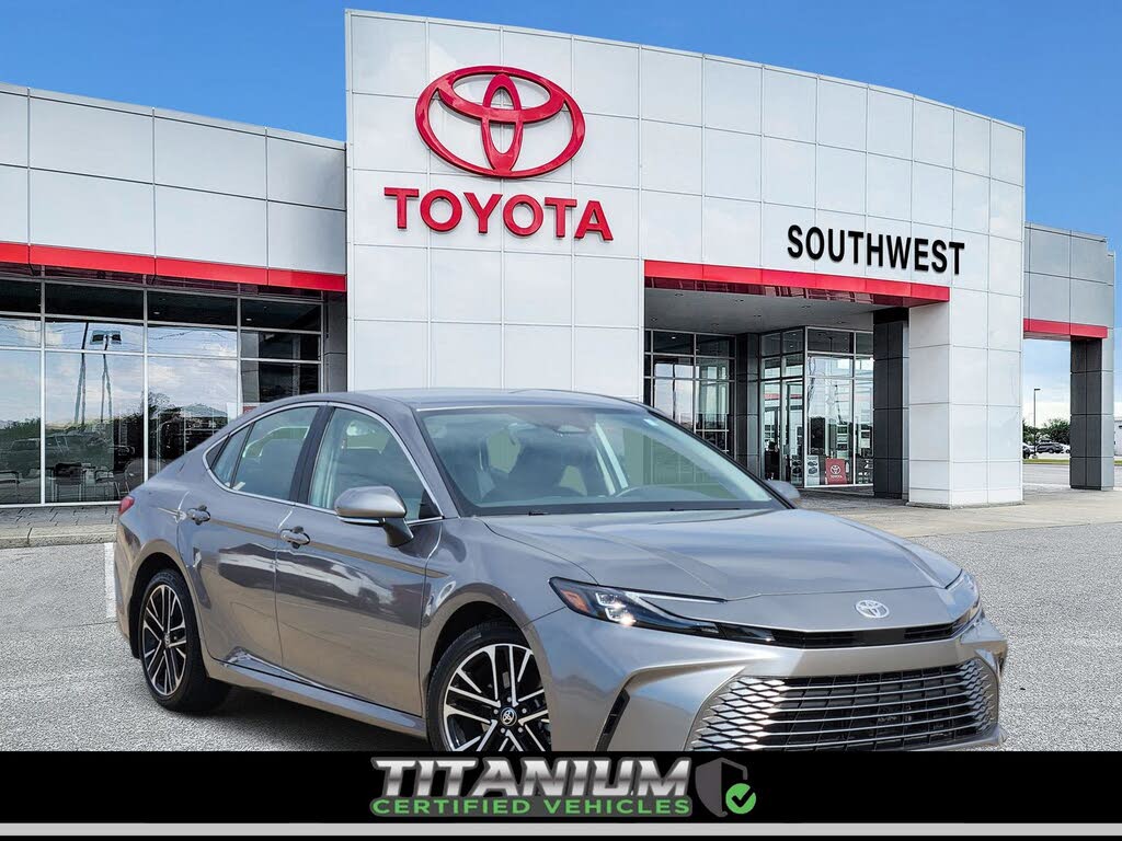 2025 Toyota Camry XLE FWD