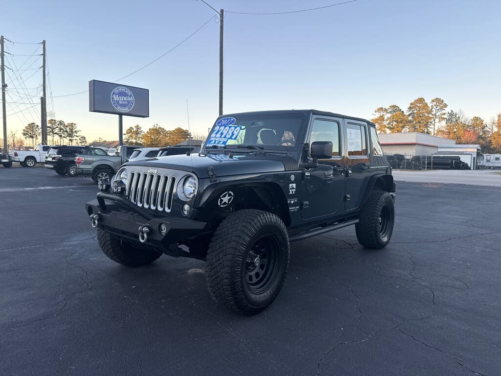 2017 Jeep Wrangler Unlimited Sahara 4WD