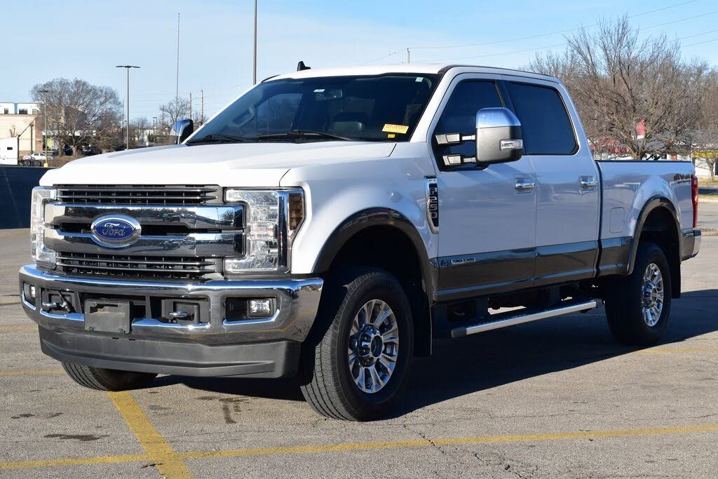 2019 Ford F-250 Super Duty Lariat Crew Cab 4WD