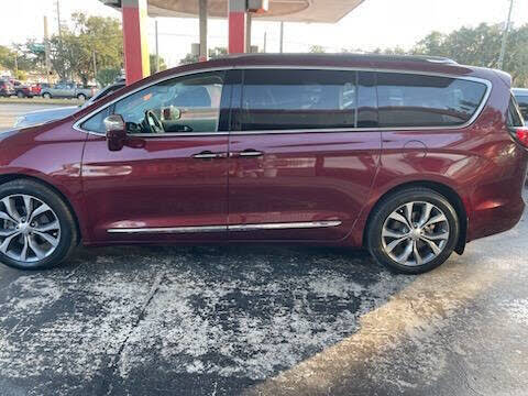 2020 Chrysler Pacifica Limited FWD