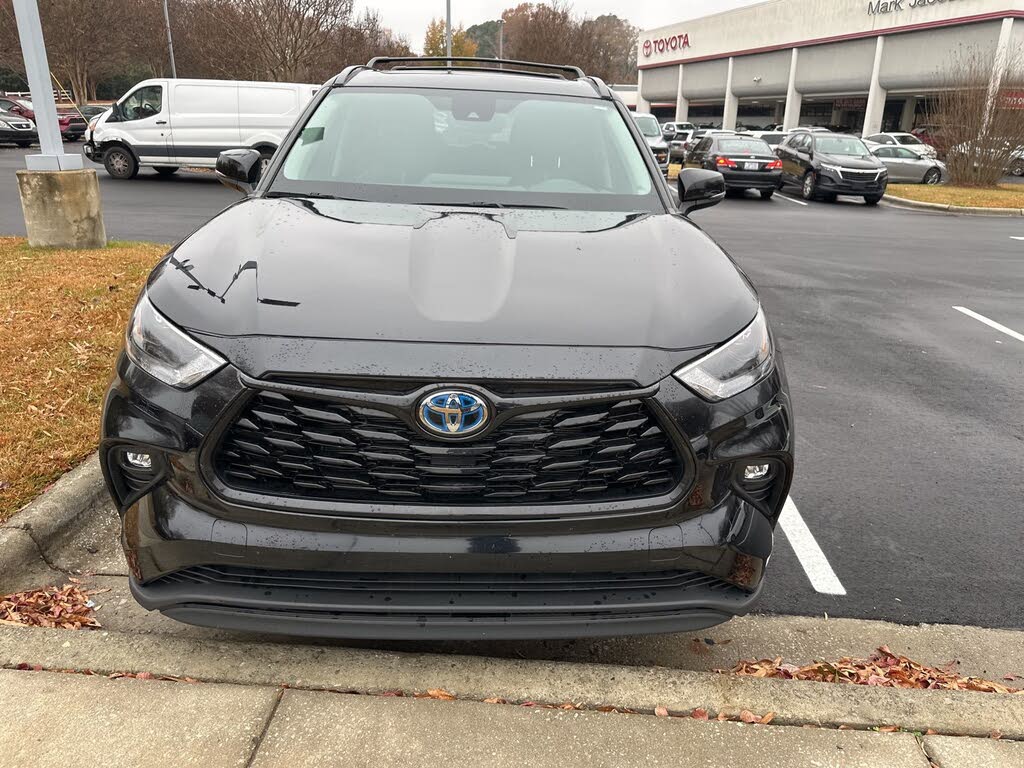 2024 Toyota Highlander Hybrid XLE AWD