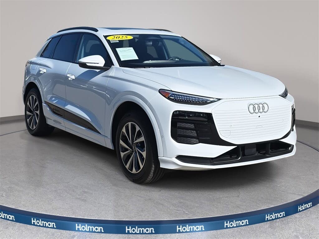 2025 Audi Q6 e-tron quattro Premium Plus