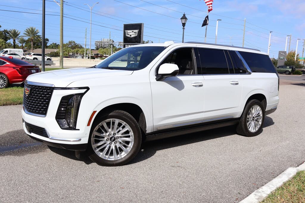 2026 Cadillac Escalade ESV Luxury 4WD