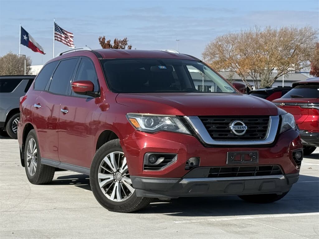 2017 Nissan Pathfinder SV