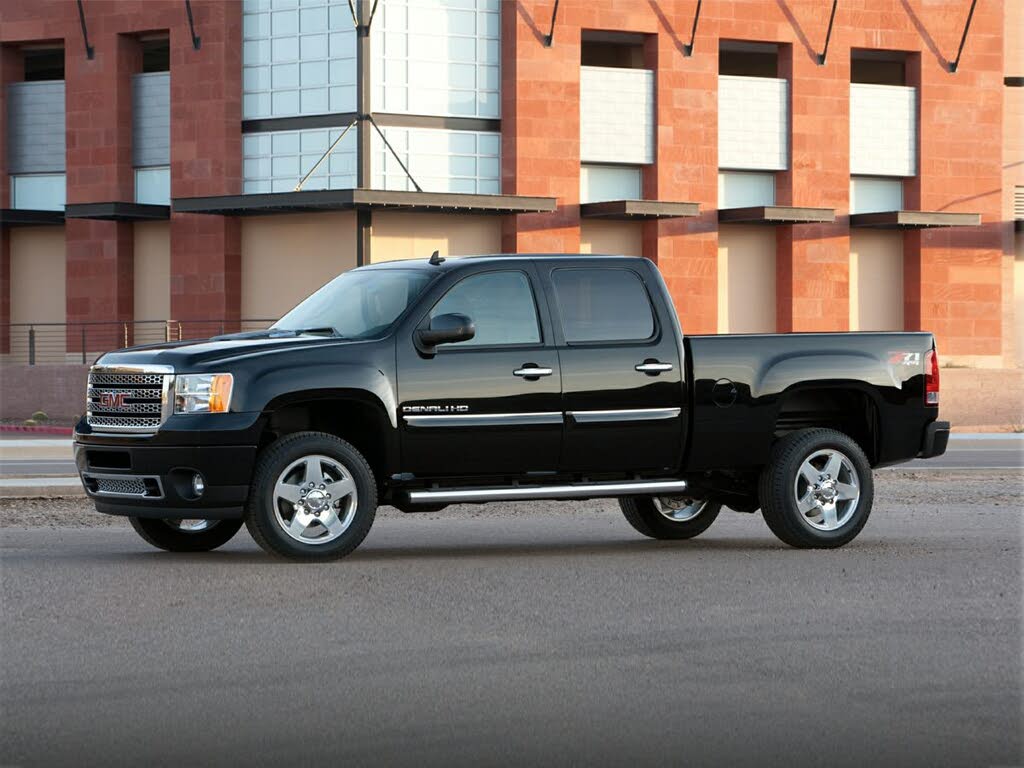2014 GMC Sierra 3500HD Denali Crew Cab LB DRW 4WD