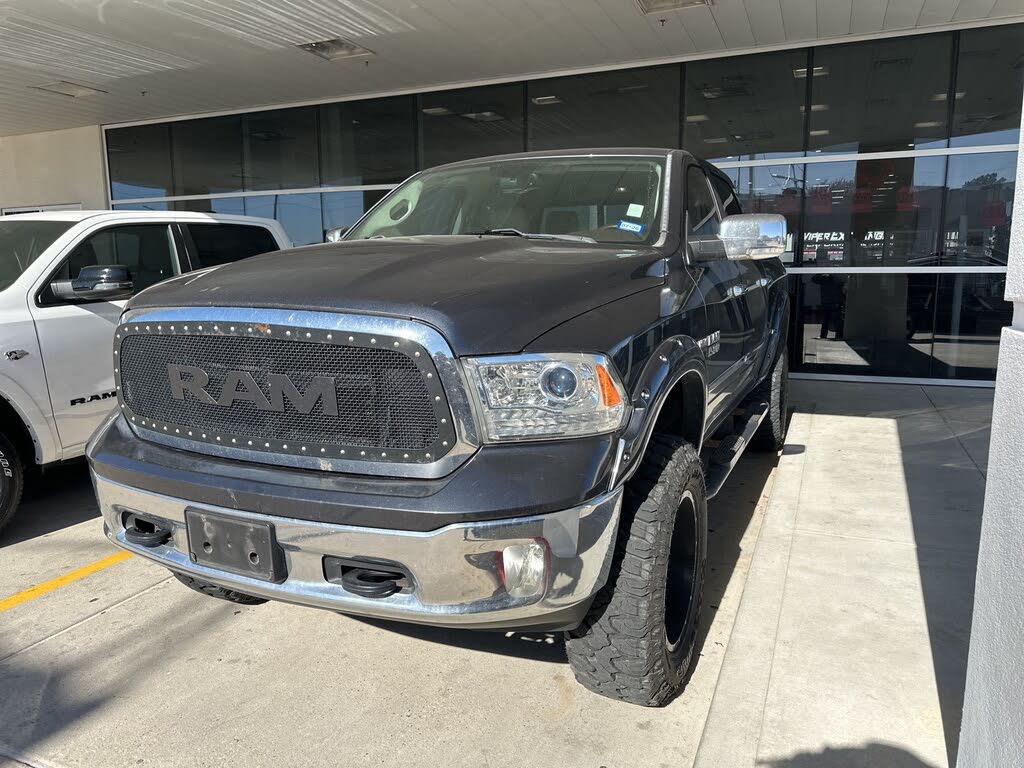 2018 RAM 1500 Laramie Crew Cab 4WD