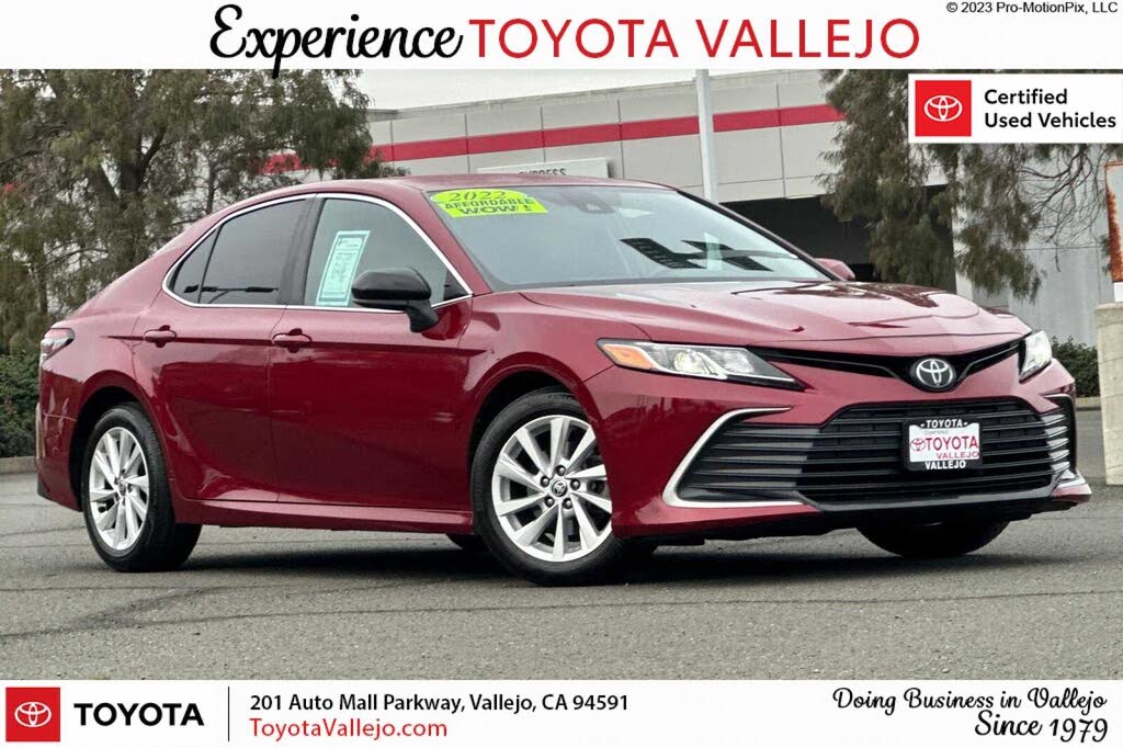 2022 Toyota Camry LE FWD