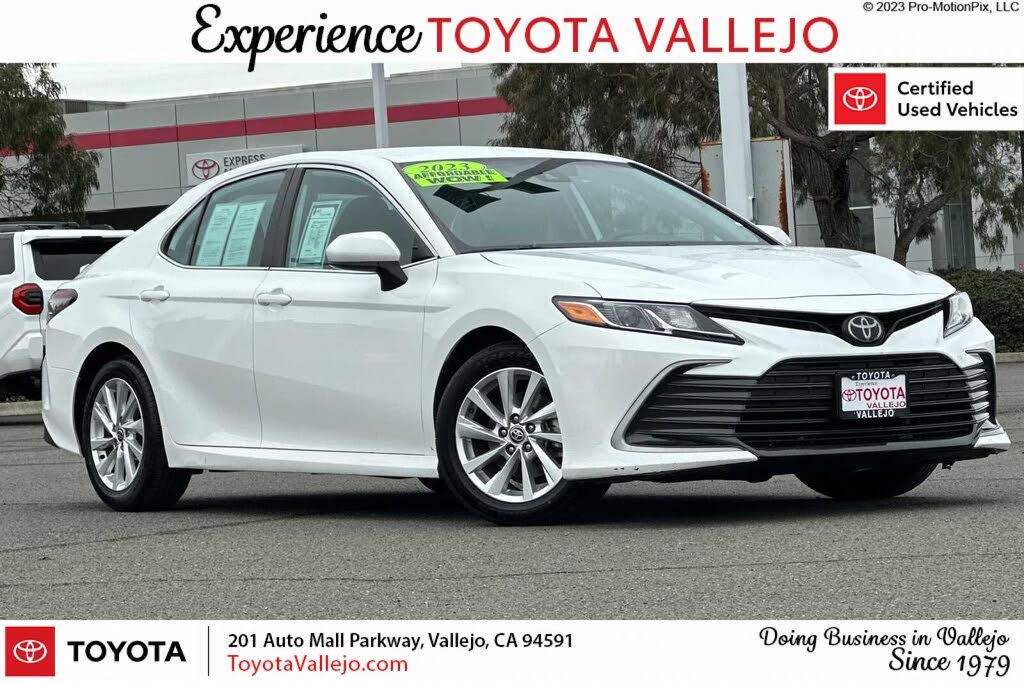 2023 Toyota Camry LE FWD