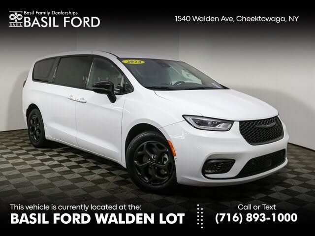 2024 Chrysler Pacifica Hybrid Select FWD