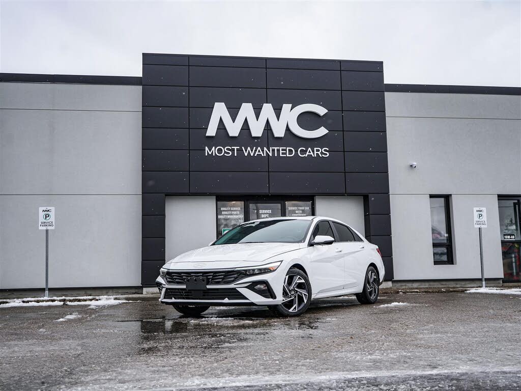 2024 Hyundai Elantra Luxury FWD