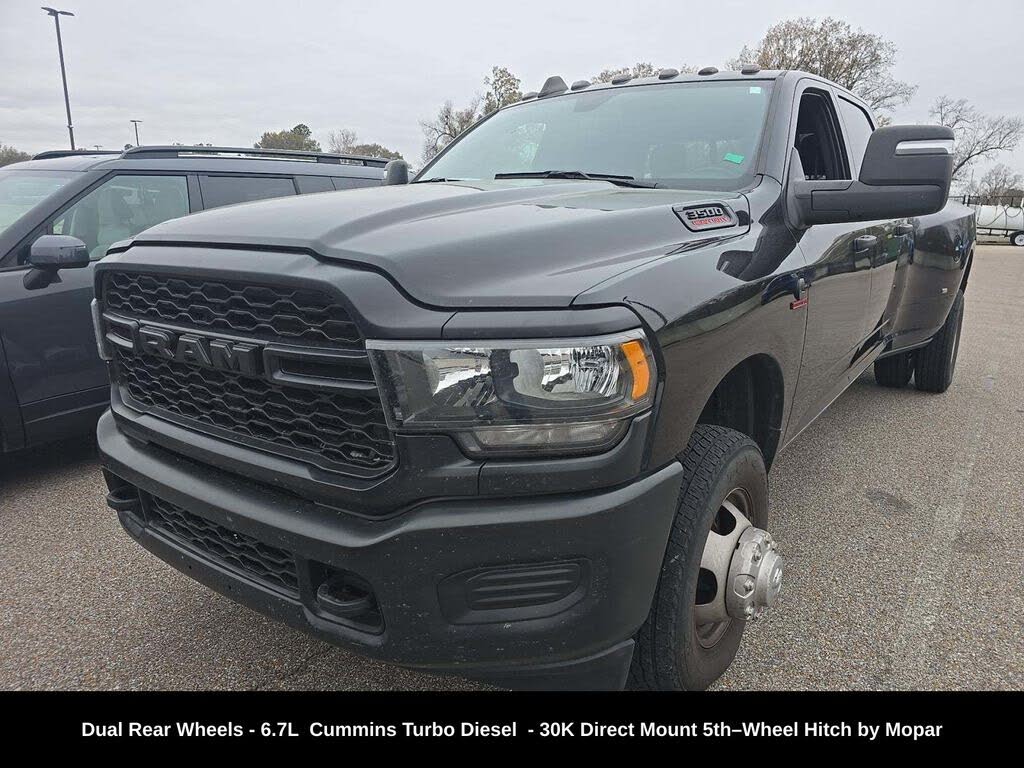 2024 RAM 3500 Tradesman Crew Cab LB DRW 4WD