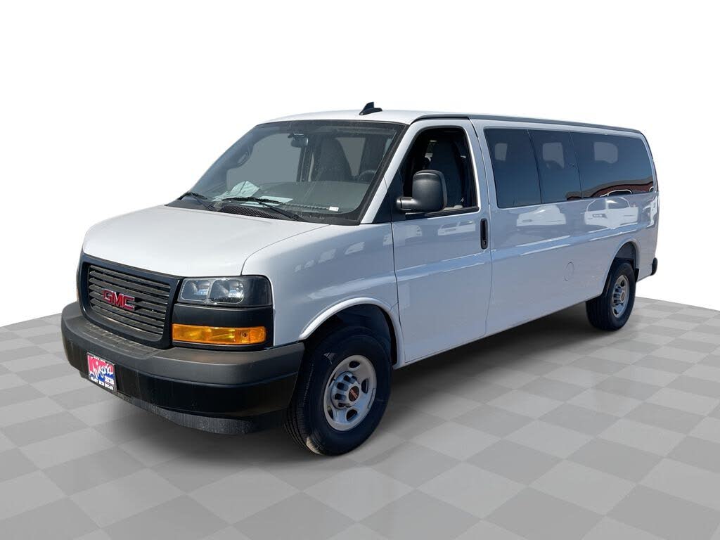 2025 GMC Savana LS 3500 RWD