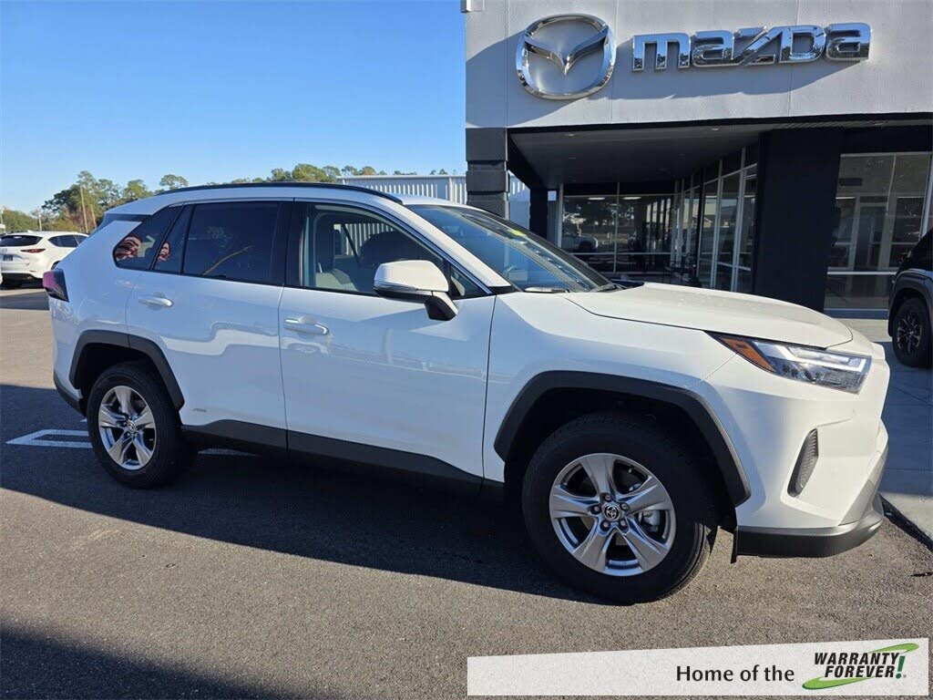 2025 Toyota RAV4 Hybrid XLE AWD