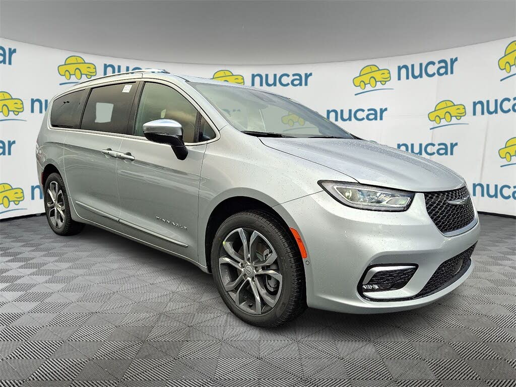 2026 Chrysler Pacifica Pinnacle AWD