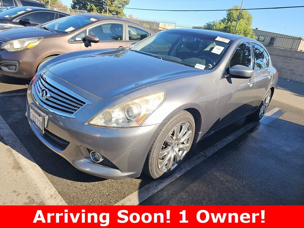 2010 INFINITI G37 Journey Sedan RWD