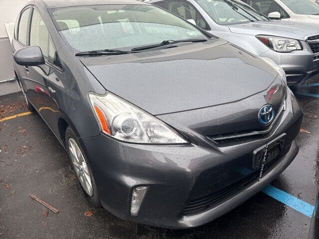 2013 Toyota Prius v Two FWD