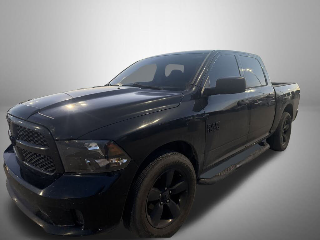 2017 RAM 1500 Express Crew Cab RWD