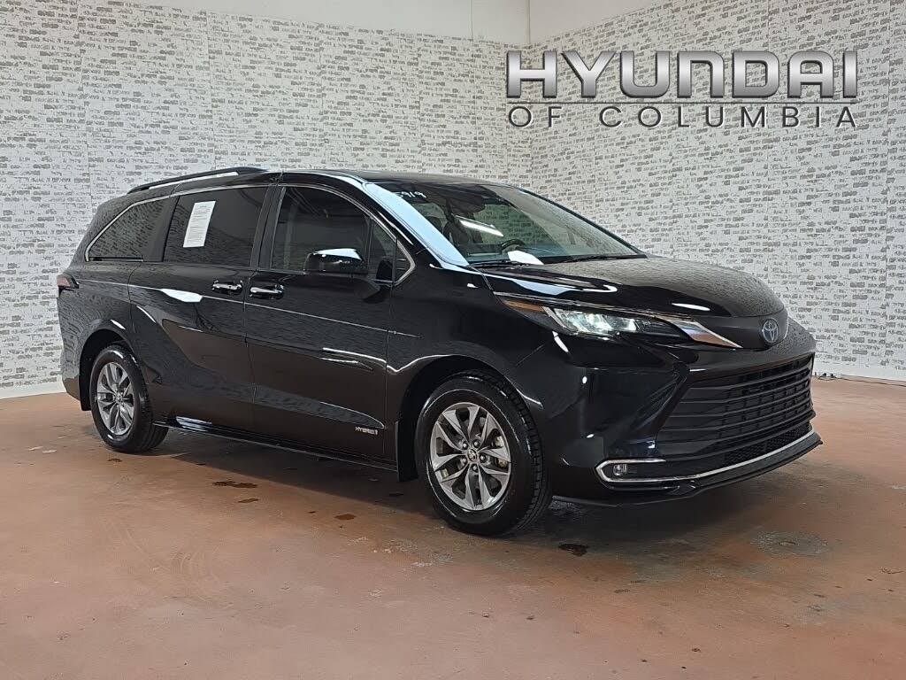 2021 Toyota Sienna XLE 7-Passenger FWD