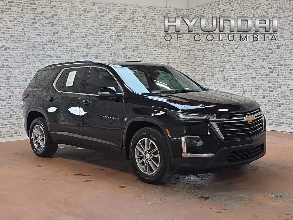 2023 Chevrolet Traverse LT Cloth FWD